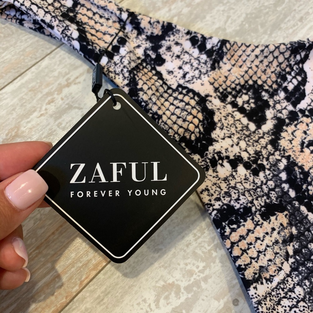 Zaful Snake Skin Bikini Set - Picture 3 of 9